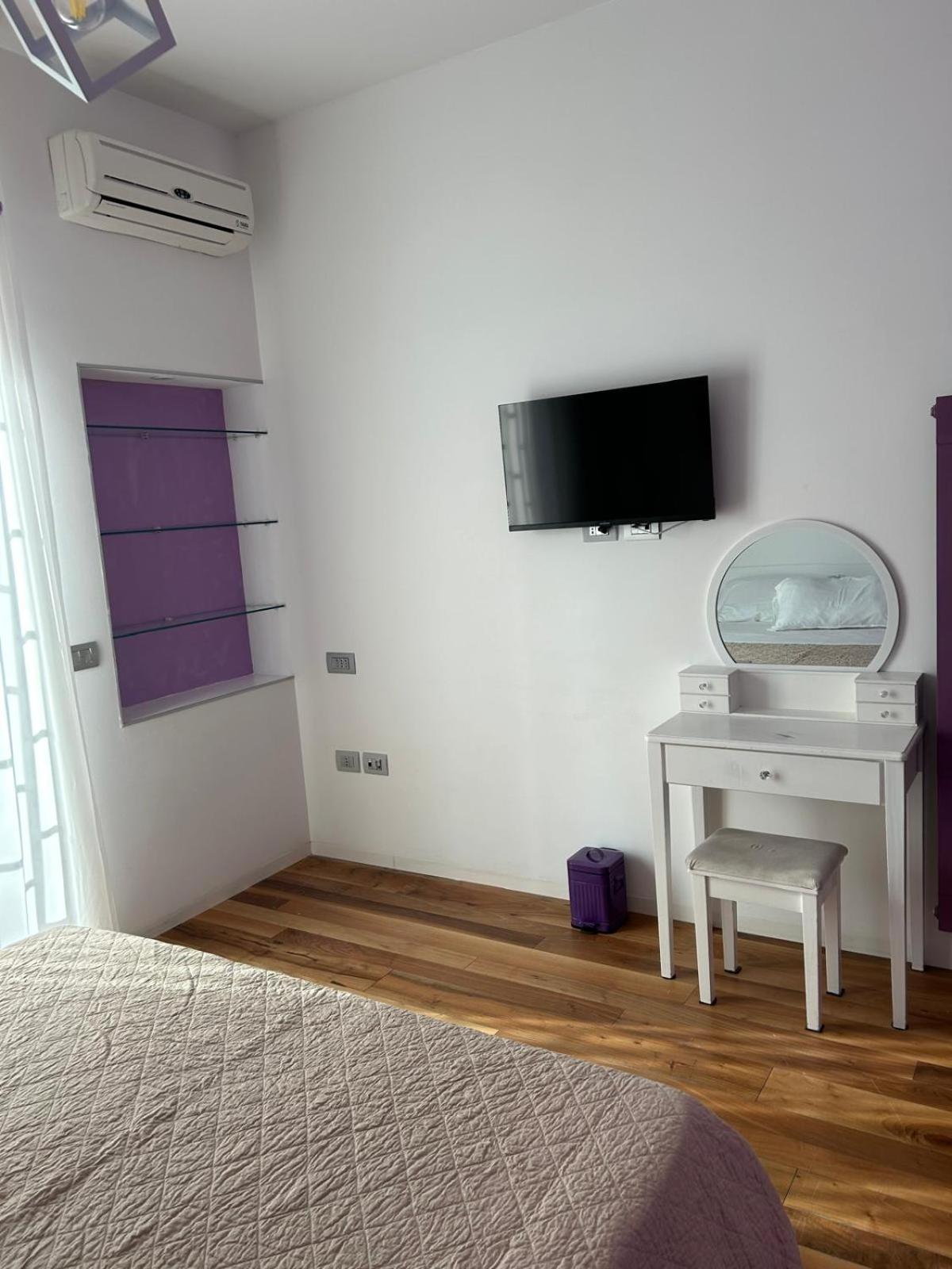 B&B Serangi - Il Piacere Di Sentirsi A Casa Cercola Kültér fotó